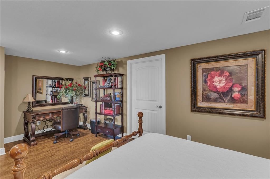 11015 N Laurel Avenue — photo 38