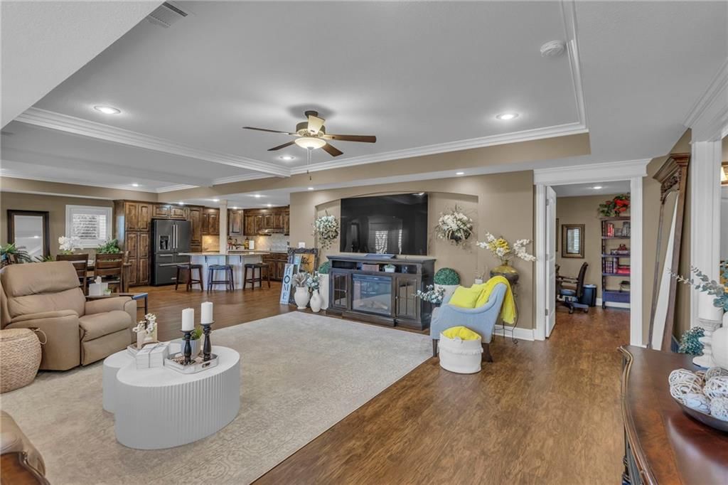 11015 N Laurel Avenue — photo 46
