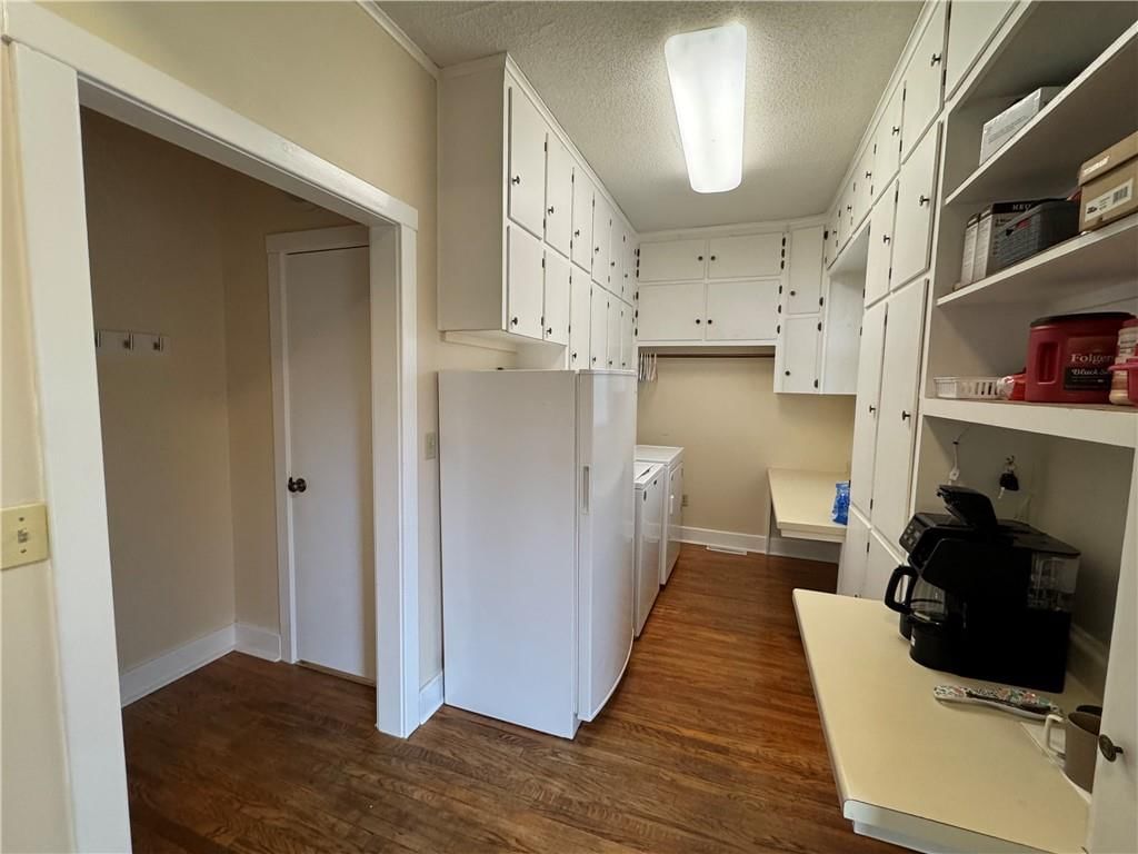 1807 Forest Avenue — photo 16