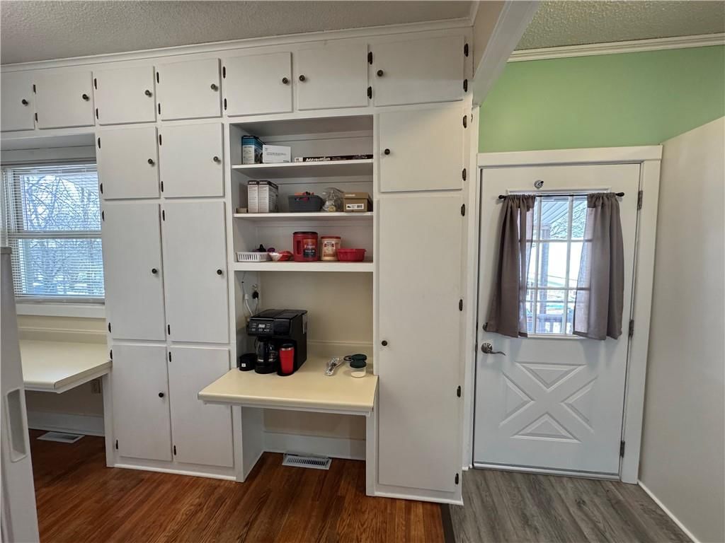 1807 Forest Avenue — photo 17