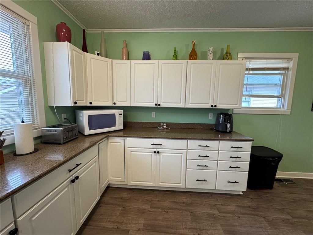 1807 Forest Avenue — photo 19