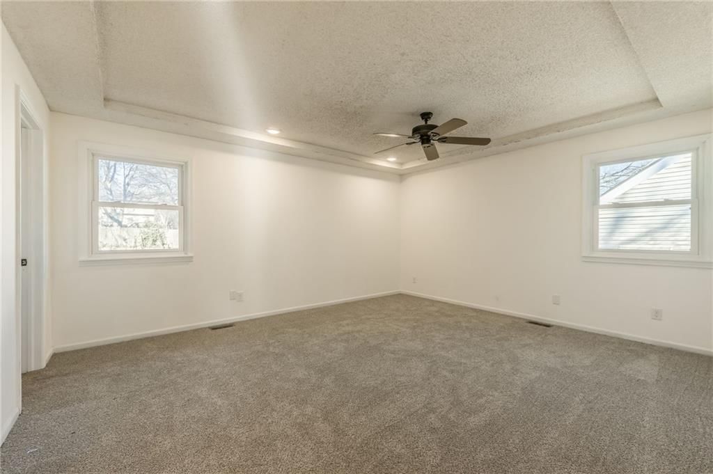 7924 N Troost Avenue — photo 19