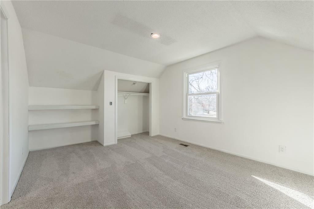 7924 N Troost Avenue — photo 31