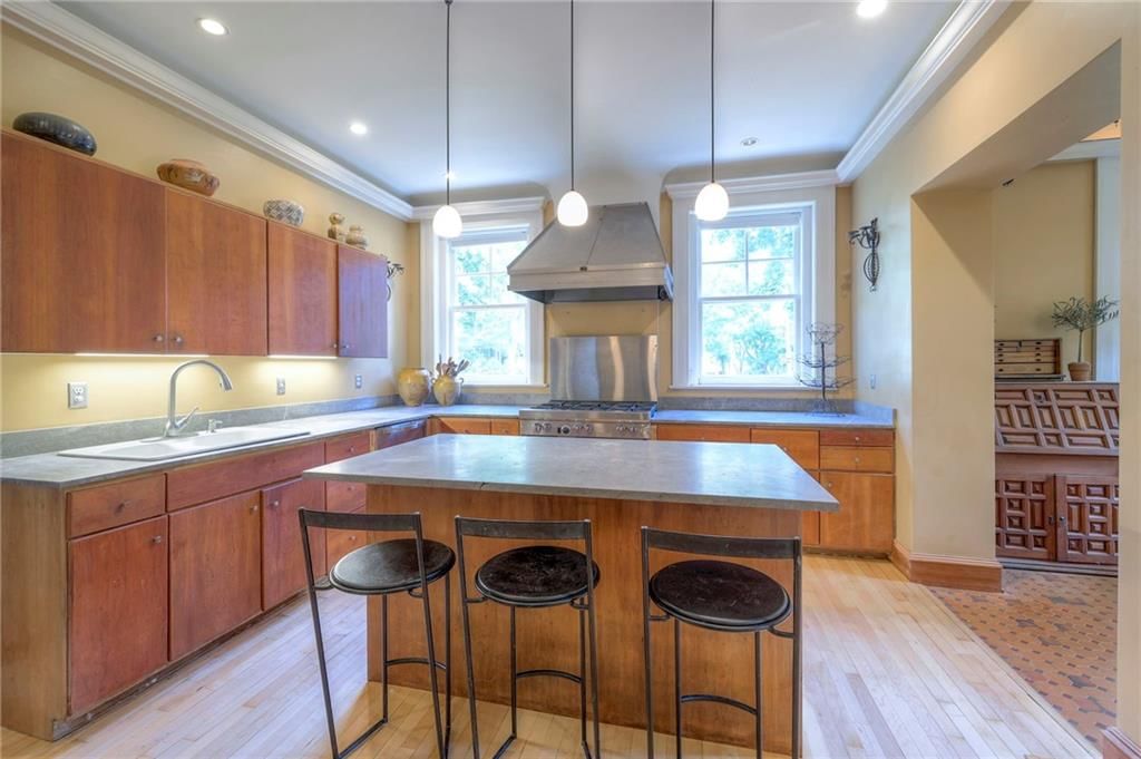 3 Janssen Place — photo 32