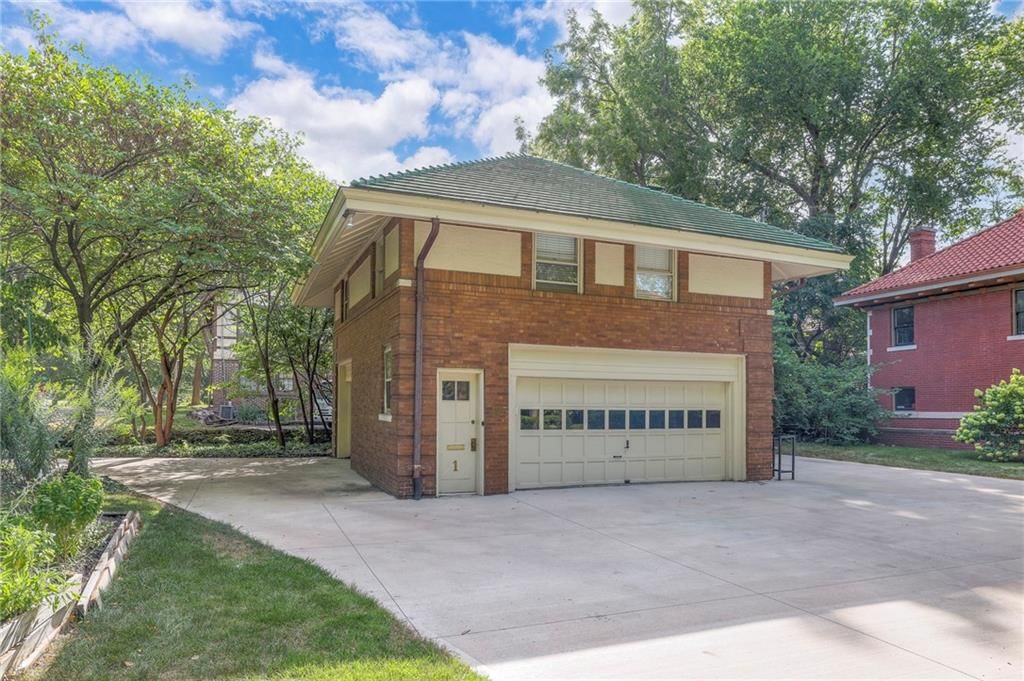 3 Janssen Place — photo 76