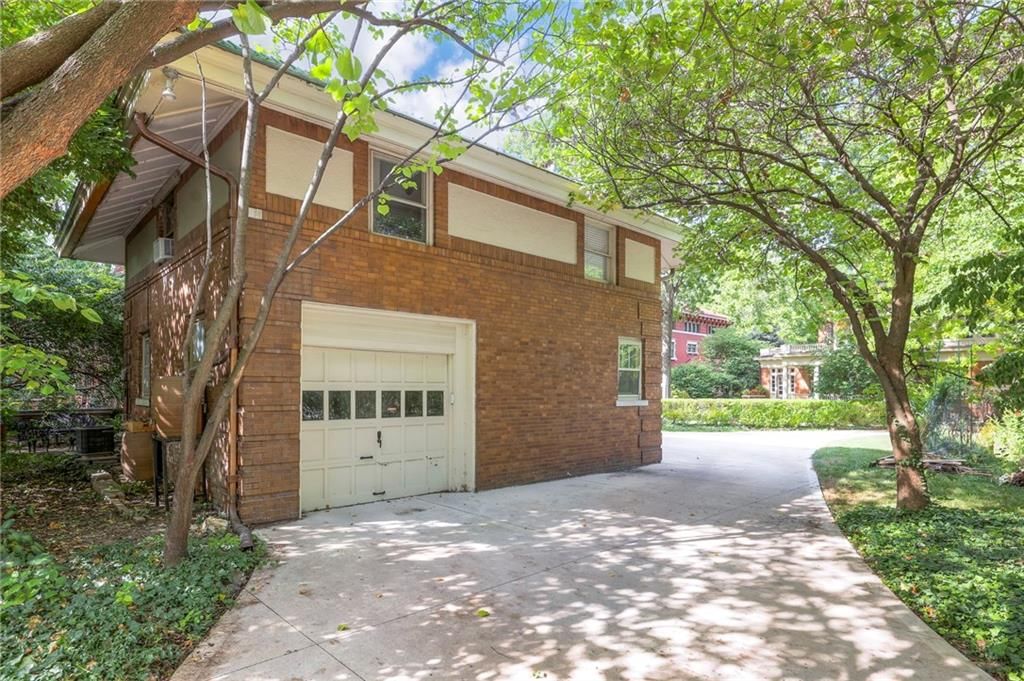 3 Janssen Place — photo 85