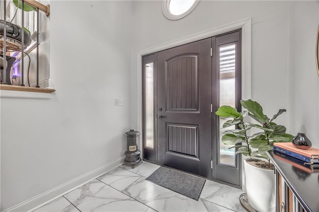 9295 Oakcrest Drive — photo 33