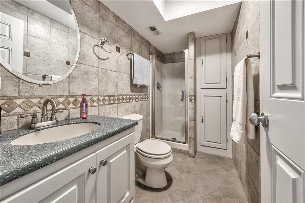 9295 Oakcrest Drive — photo 34