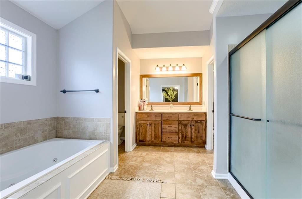 1130 Redwood Place — photo 17