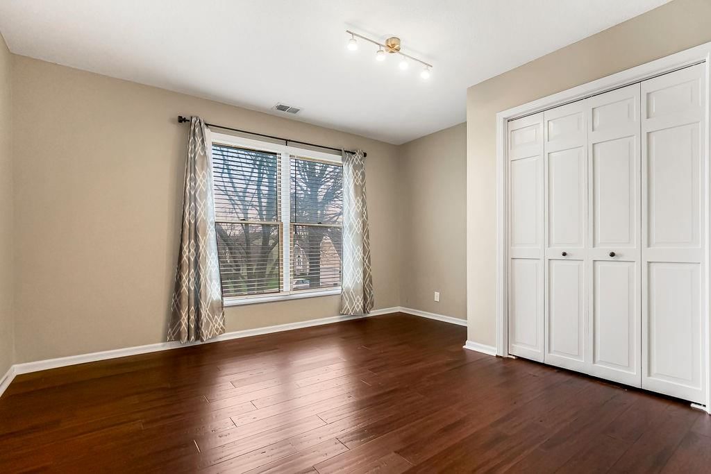 1420 E Meadow Lane — photo 24