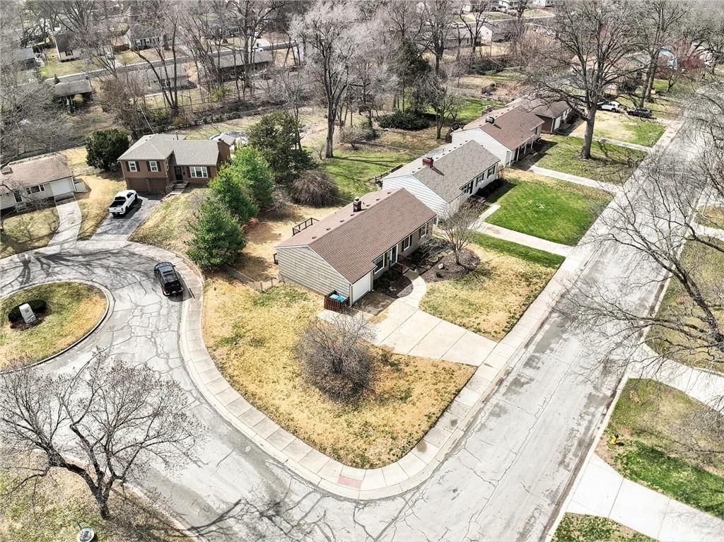5903 W 75 Terrace — photo 26