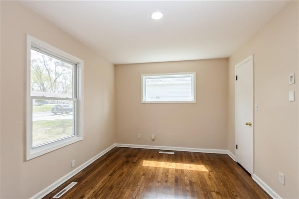 8726 Larsen Street — photo 14