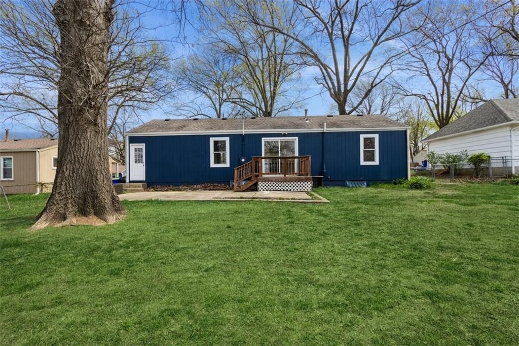 8726 Larsen Street — photo 23