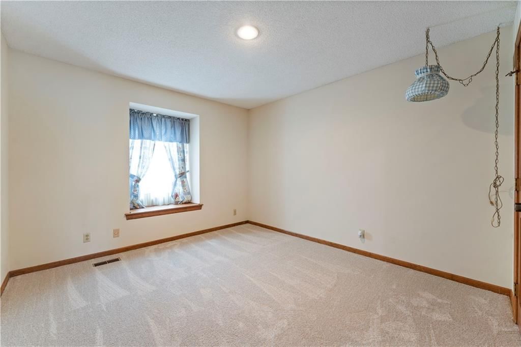 11442 Grant Drive — photo 25