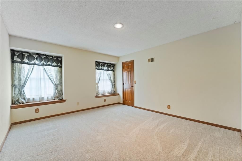11442 Grant Drive — photo 31