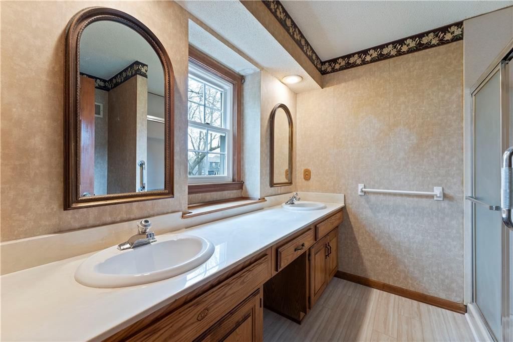 11442 Grant Drive — photo 35