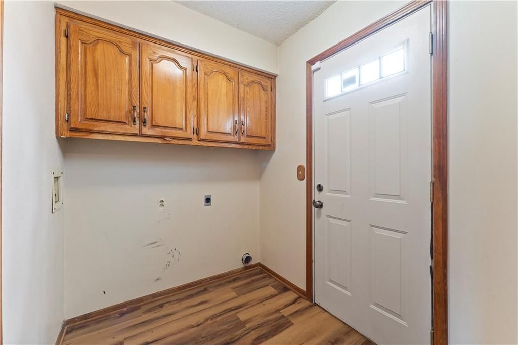 11442 Grant Drive — photo 38