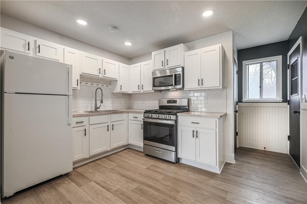18006 E 17th Street — photo 2
