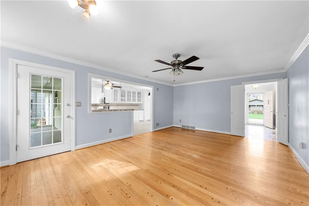 6331 Woodson Drive — photo 8