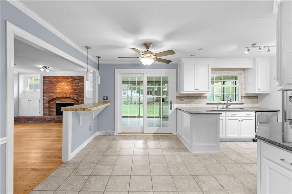 6331 Woodson Drive — photo 9