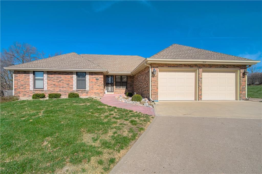 7012 N Benton Court — photo 35