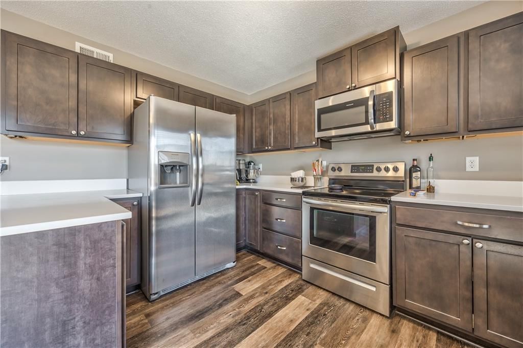 110 S Janell Drive — photo 8