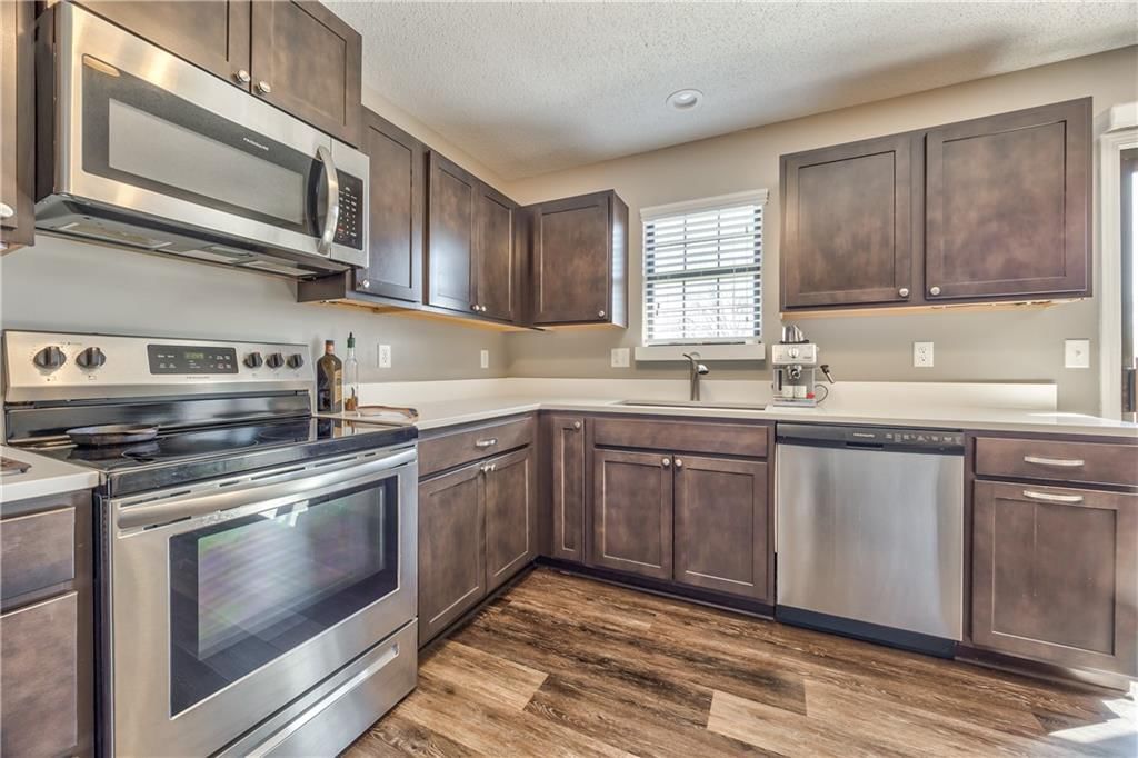 110 S Janell Drive — photo 9