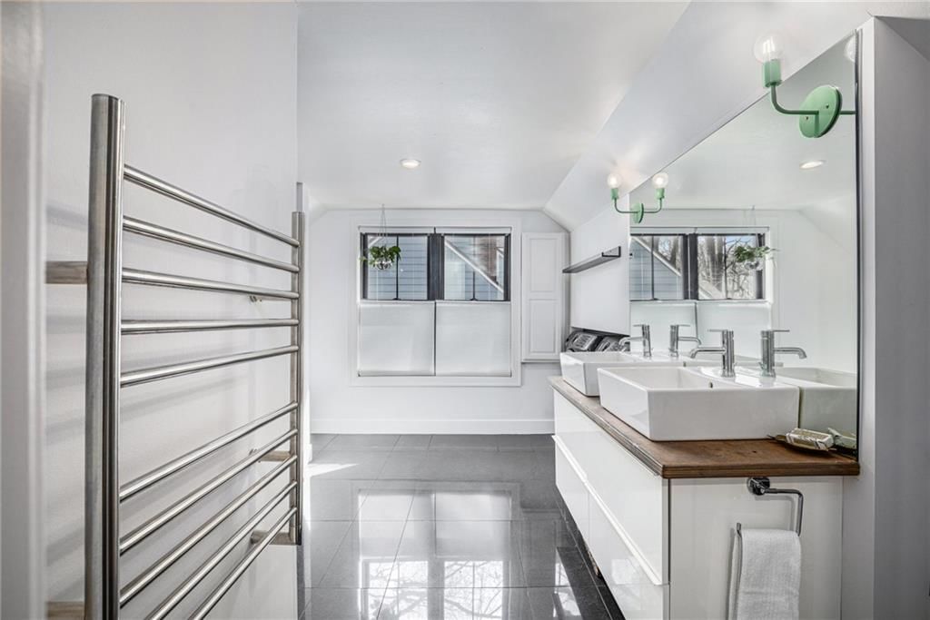 3006 W 73rd Terrace — photo 17