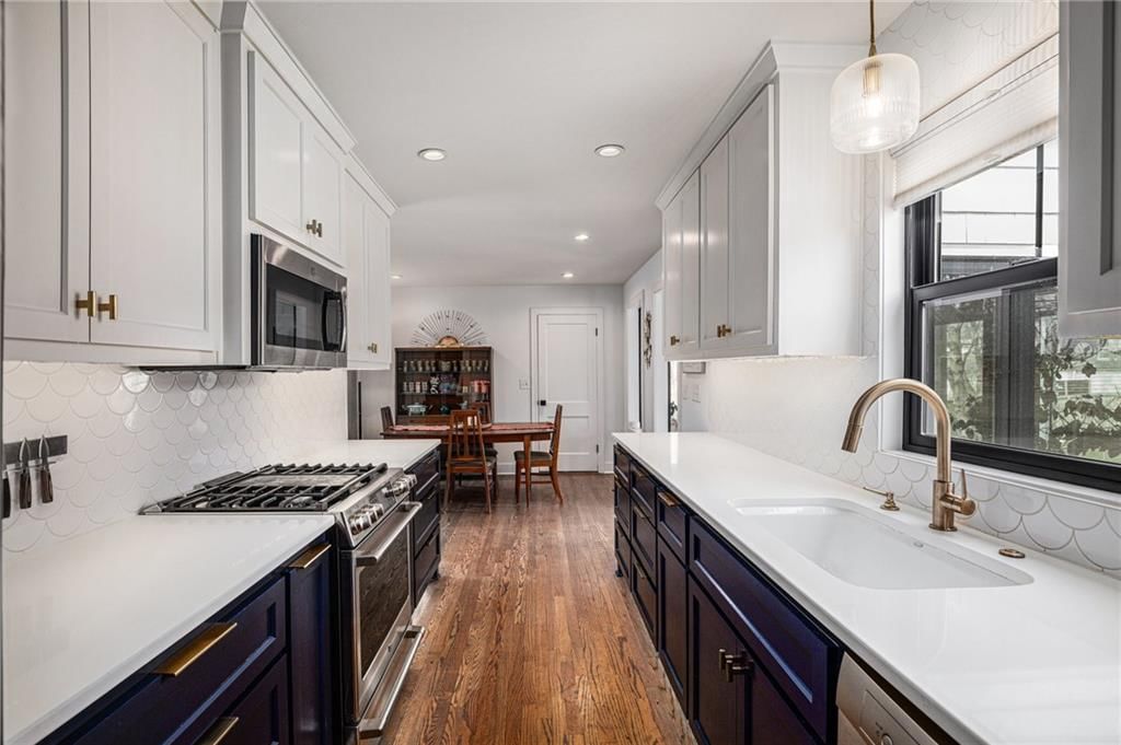 3006 W 73rd Terrace — photo 8
