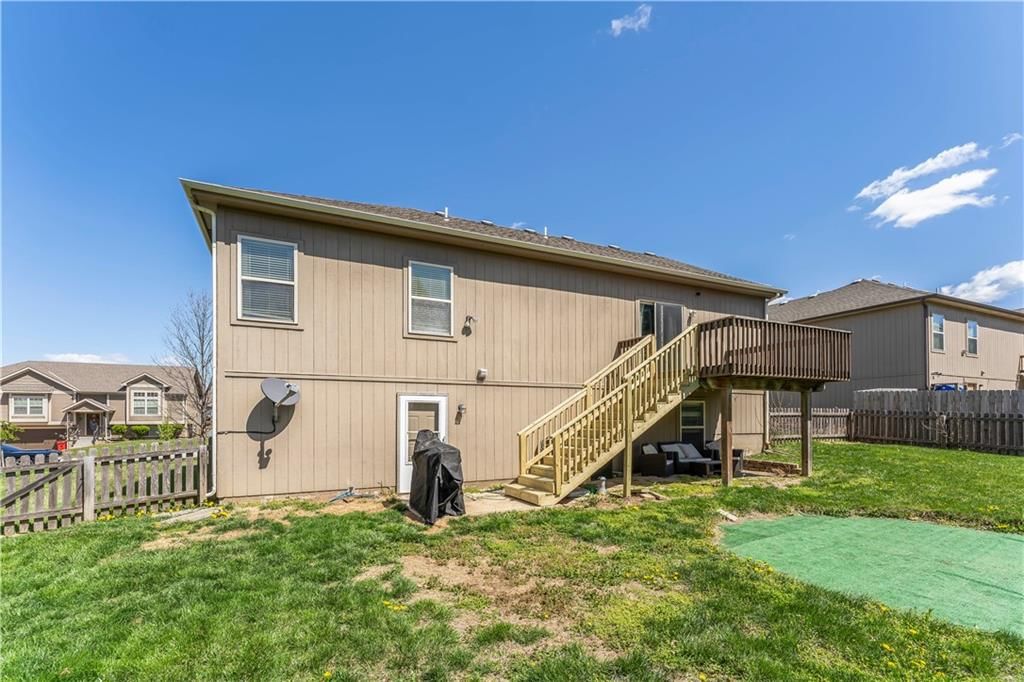 112 SE Hanging Garden Street — photo 32