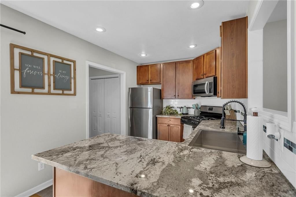 4916 Fontana Street — photo 12