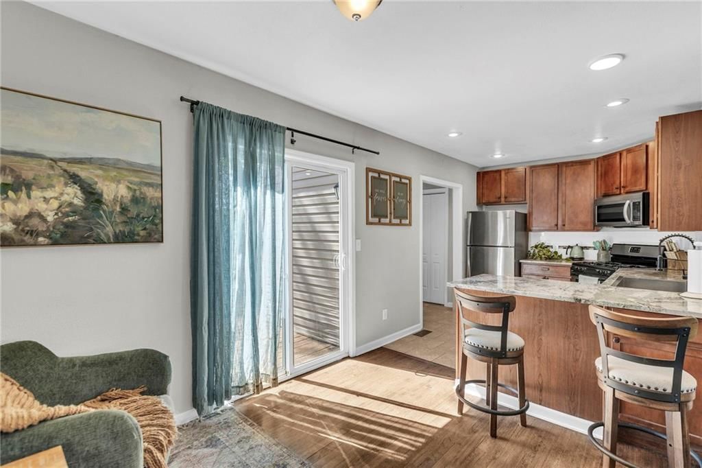 4916 Fontana Street — photo 10