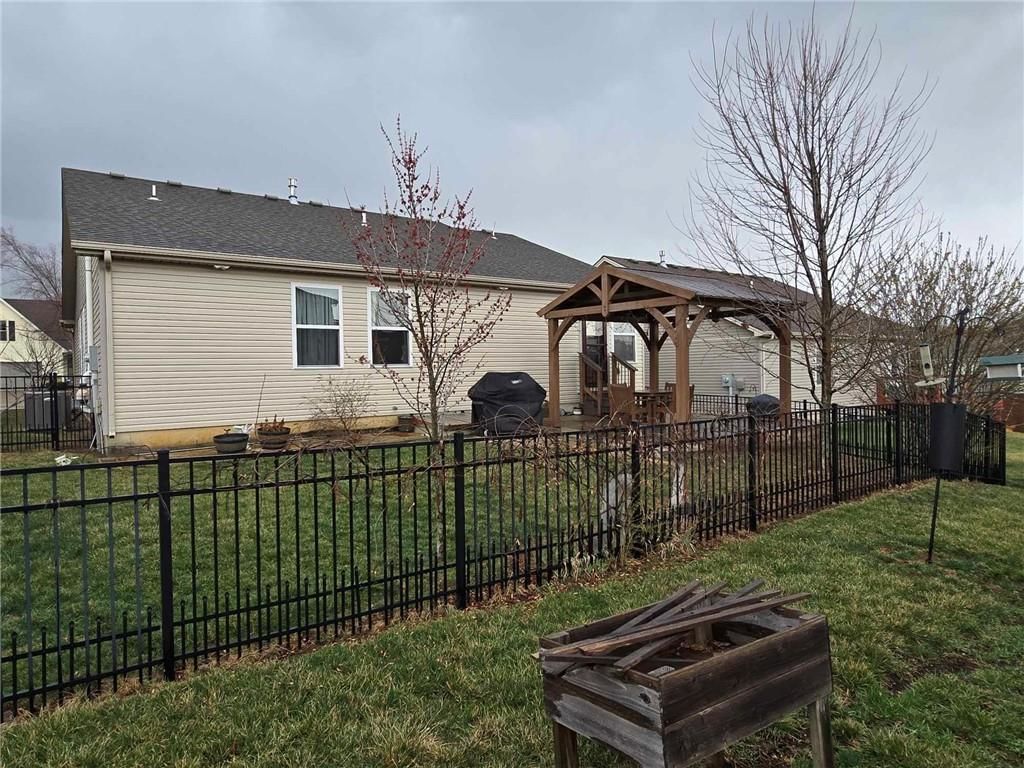 14408 Richmond Avenue — photo 2