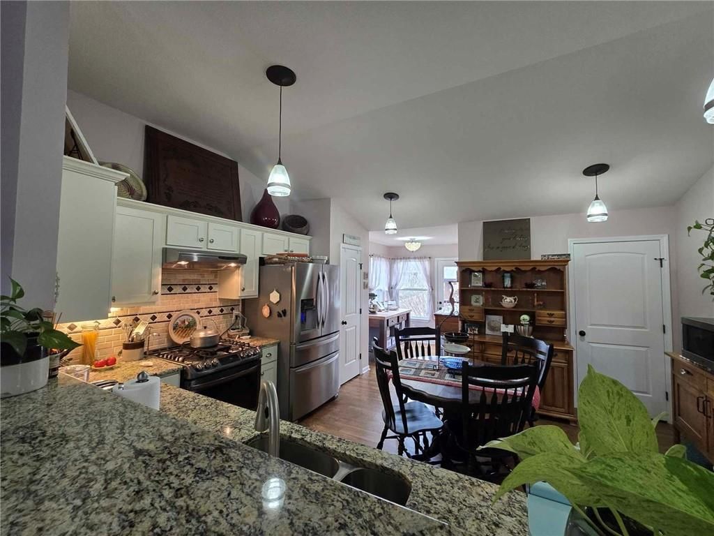 14408 Richmond Avenue — photo 11