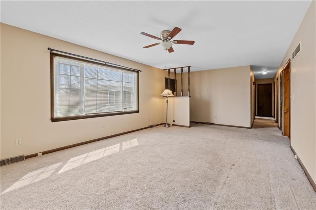 1110 Fairway Drive — photo 3