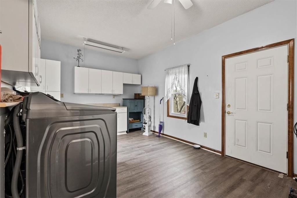 204 E Nichols Street — photo 15