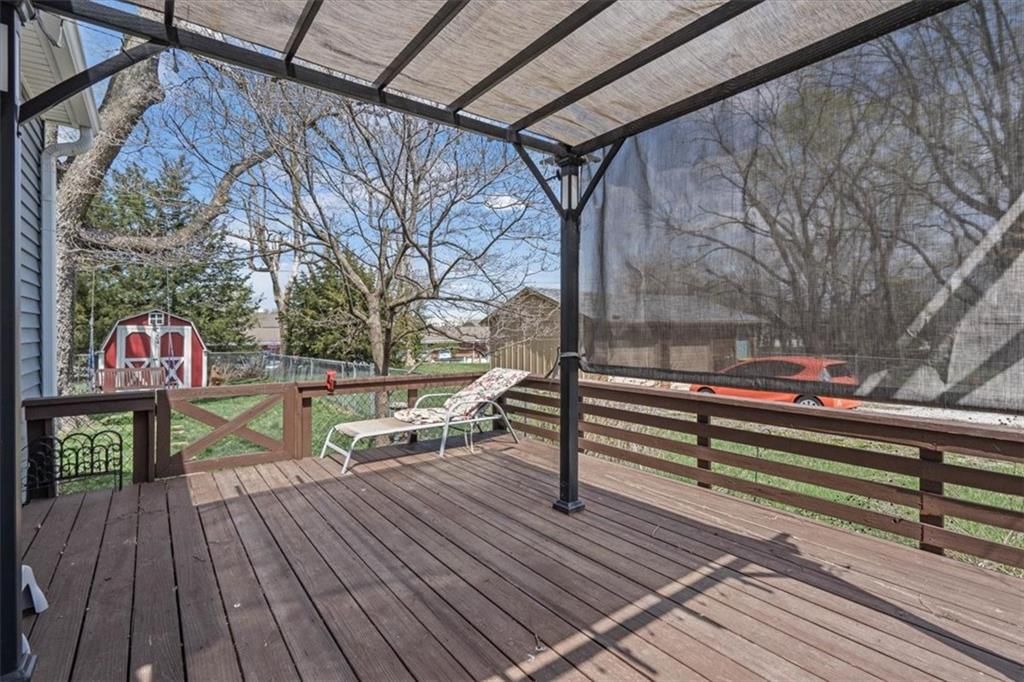 204 E Nichols Street — photo 24