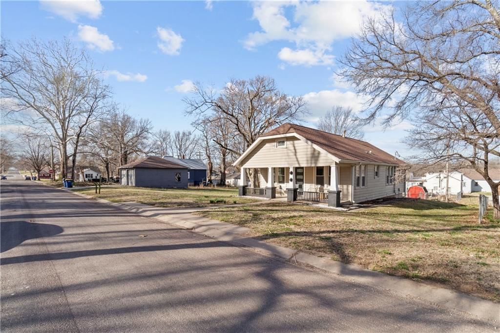 827 Locust Street — photo 4