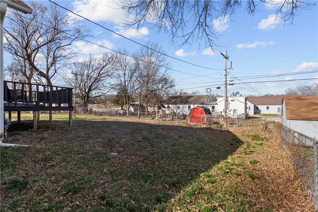 827 Locust Street — photo 33