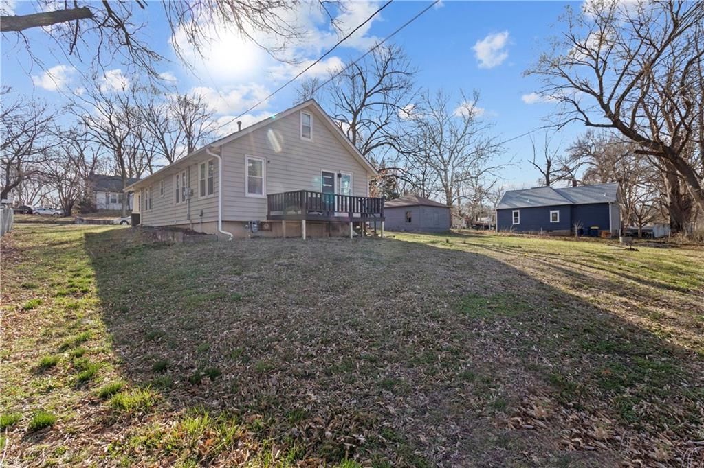 827 Locust Street — photo 34