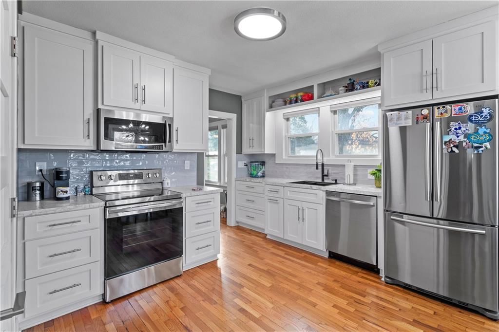 827 Locust Street — photo 10
