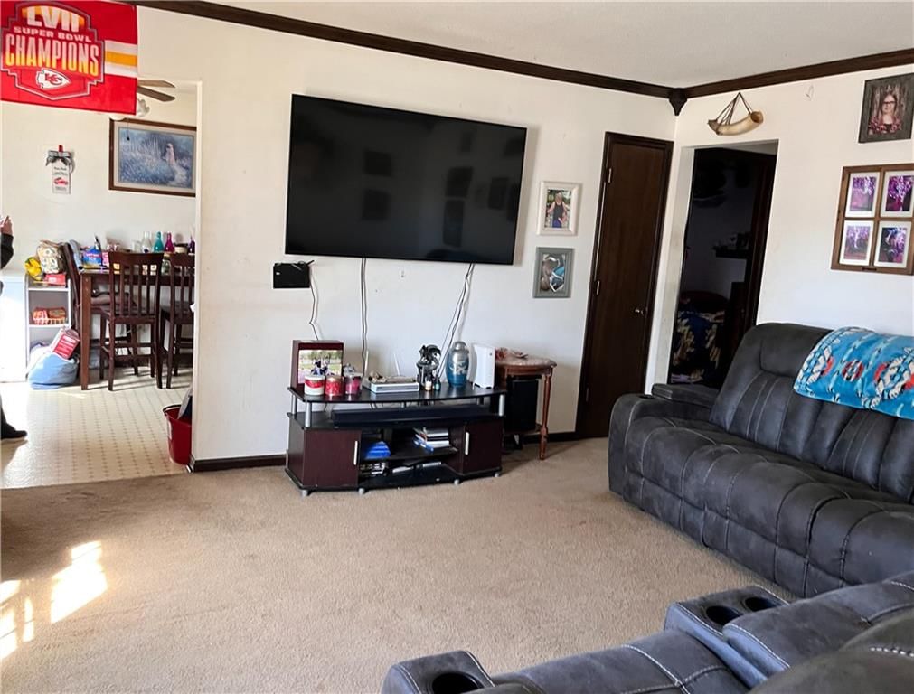 315 SE Melody Lane — photo 3