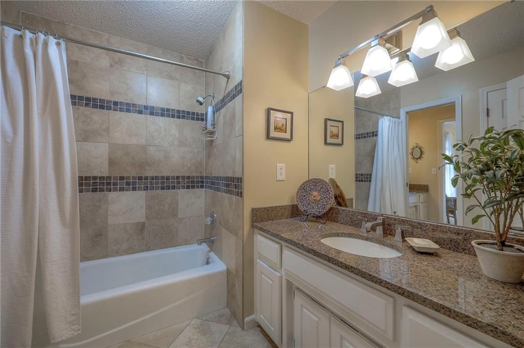 4601 Grove Drive — photo 23