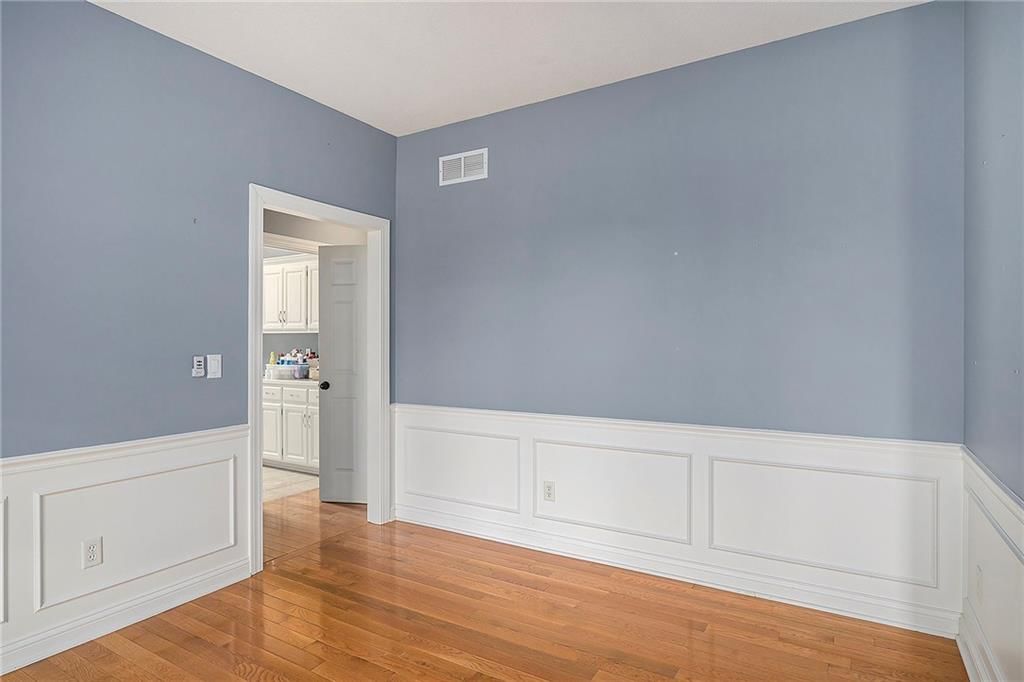 9875 Pin Oak Circle — photo 14