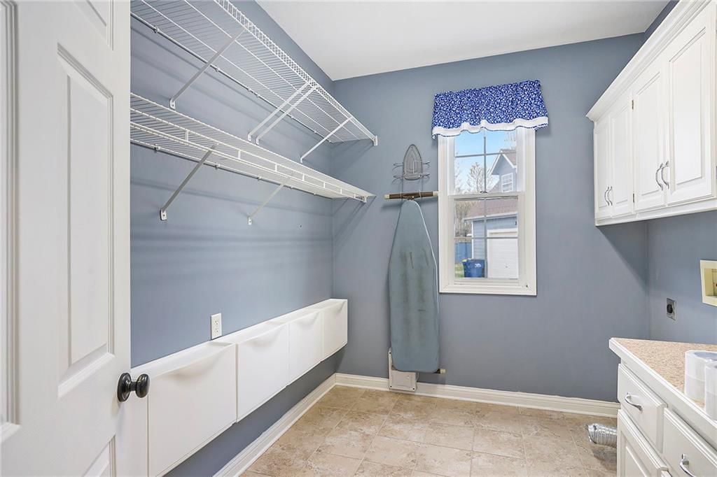 9875 Pin Oak Circle — photo 27