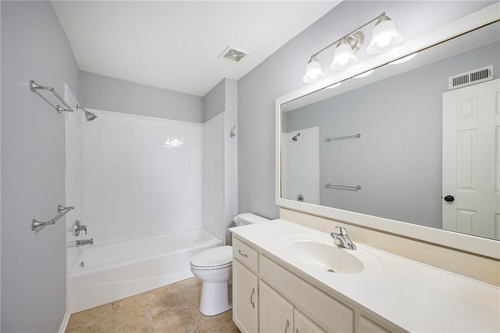 9875 Pin Oak Circle — photo 38