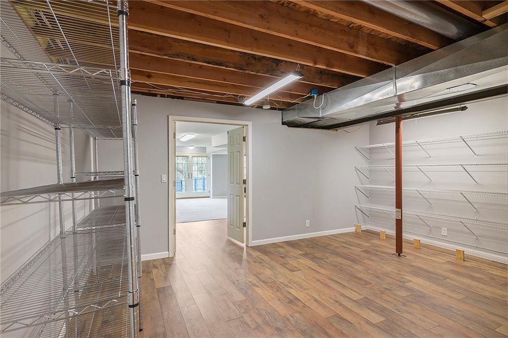 9875 Pin Oak Circle — photo 47