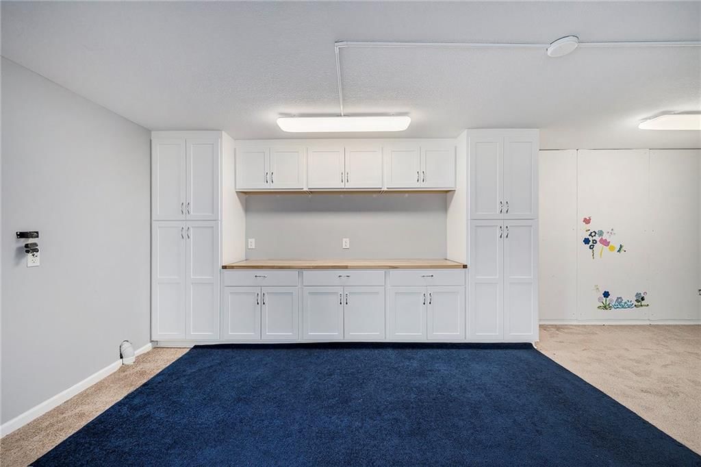 9875 Pin Oak Circle — photo 48