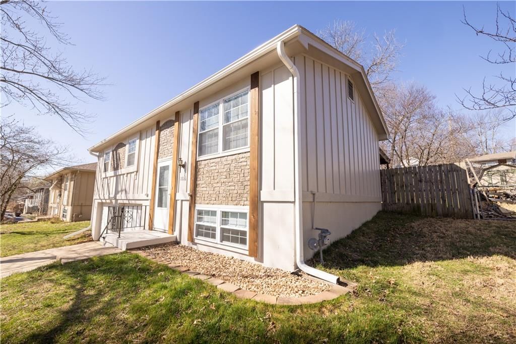 1816 N Ponca Drive — photo 2