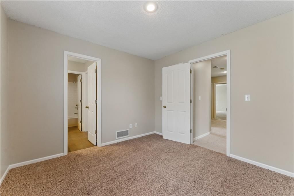 6511 W 150th Street — photo 32
